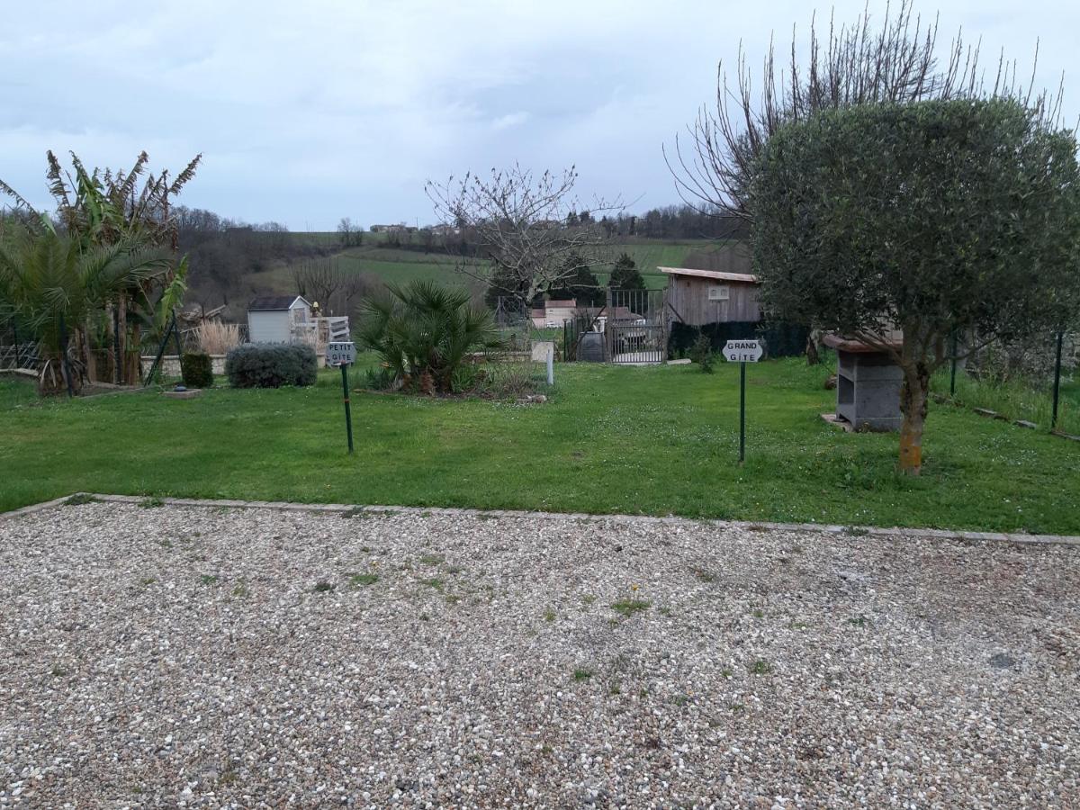 Gite Les Deux Meules Sainte-Colombe  Екстер'єр фото