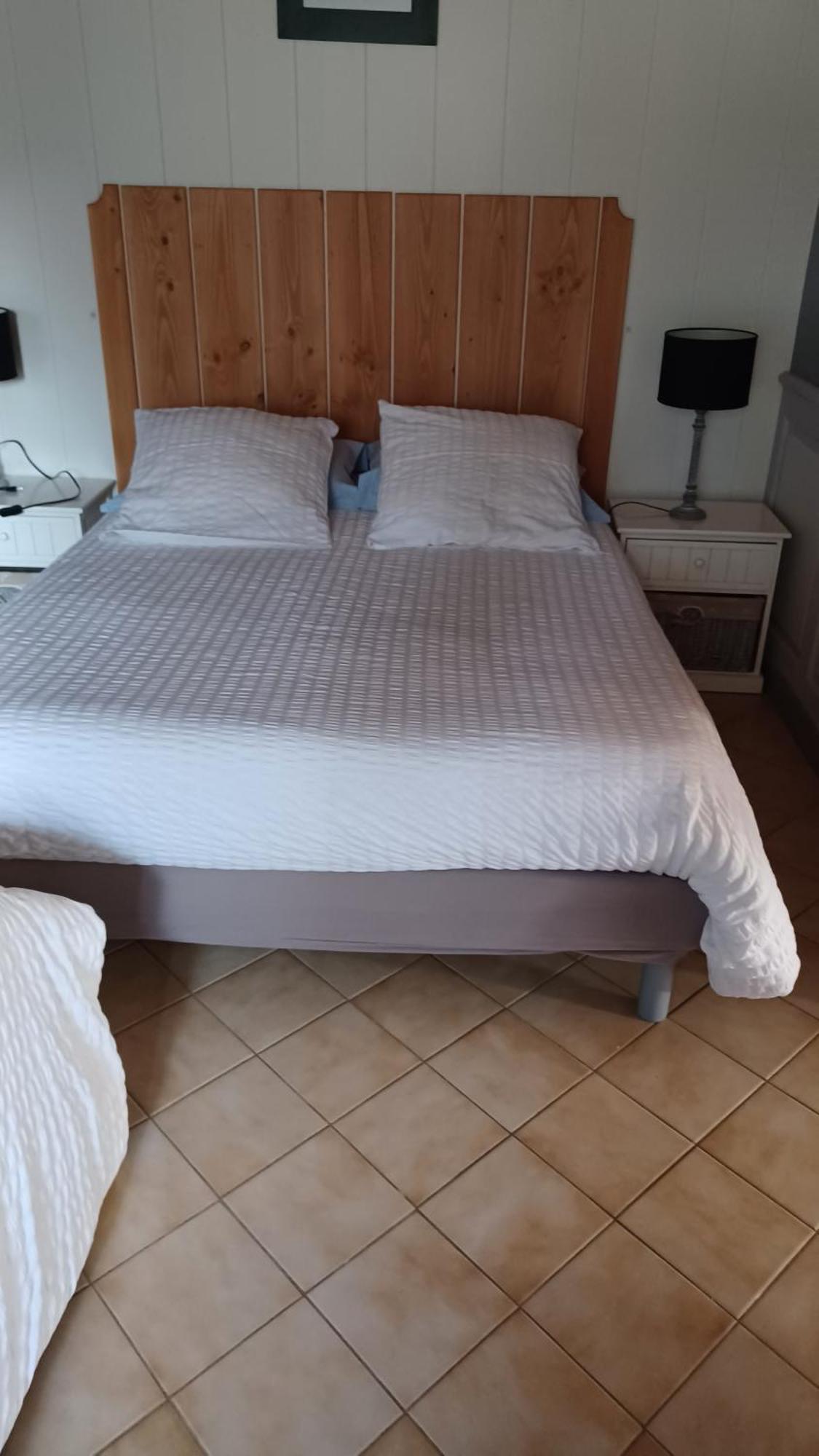 Gite Les Deux Meules Sainte-Colombe  Екстер'єр фото