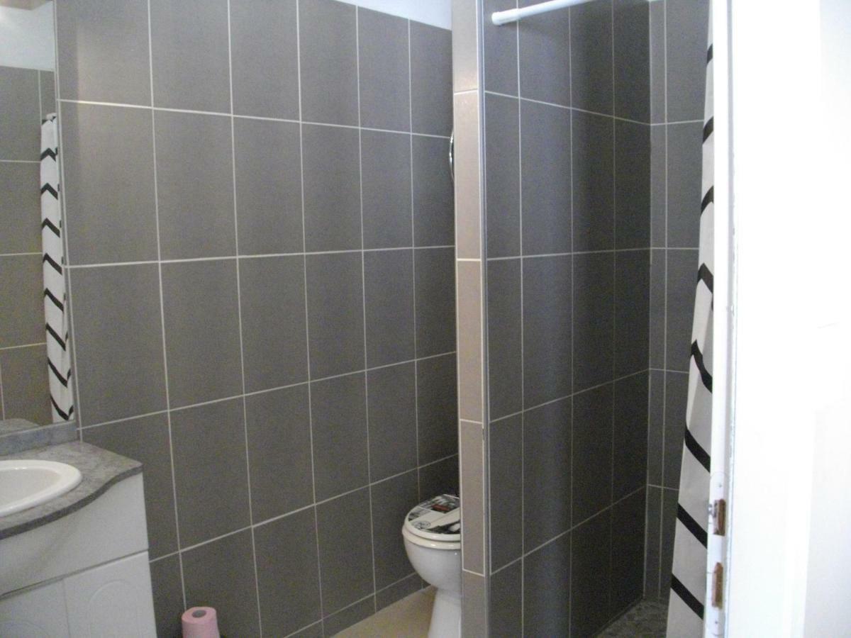 Gite Les Deux Meules Sainte-Colombe  Екстер'єр фото